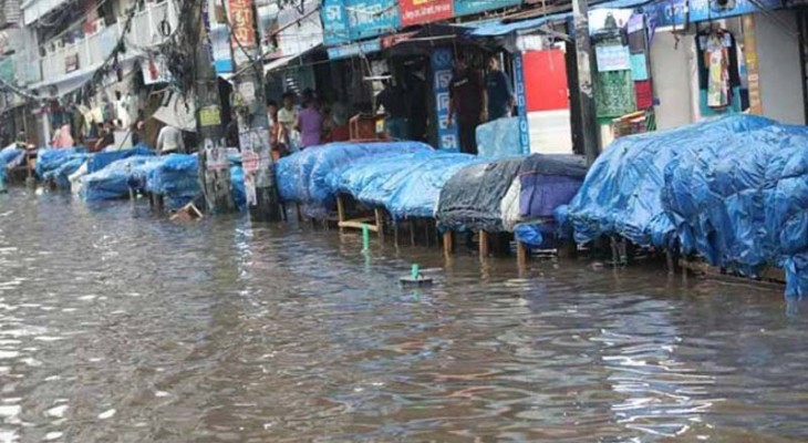 মুষলধারে বৃষ্টিতে রাজধানীতে জলাবদ্ধতা